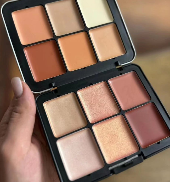 Carla Secret Concealer & Highlighter Palette Main Image