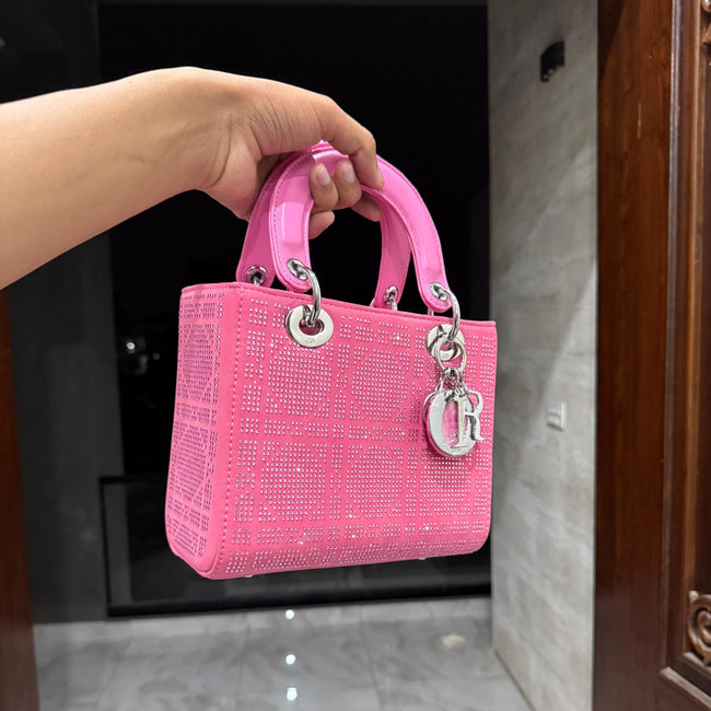 Christian dior Lady Dior Bag(PINK cannage silk with crystal bead embroidery) Main Image