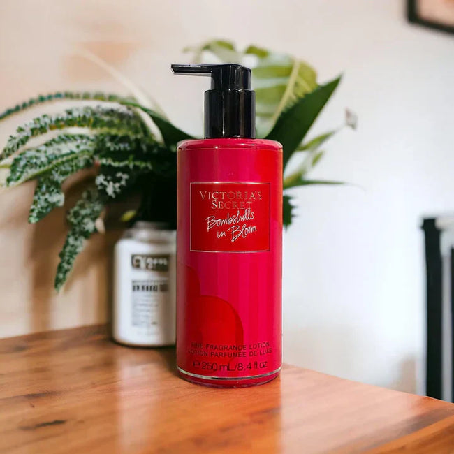 Victoria Secret Bombshells In Bloom 250ml Hover Image