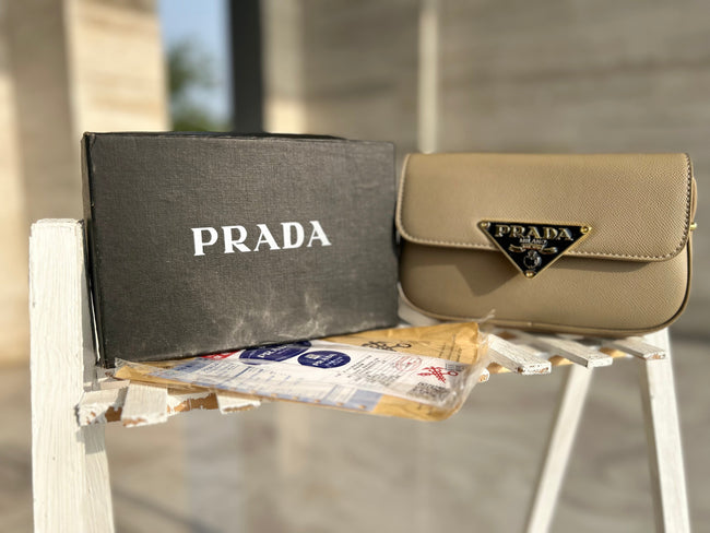 PRADA - BEIGE VENUS BAG Main Image