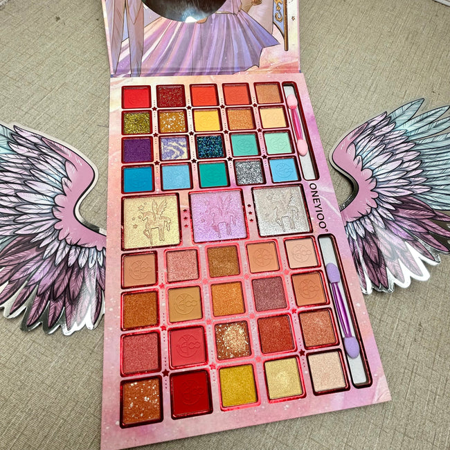 ONEYIOO 43 COLOR EYESHADOW PALETTE Main Image